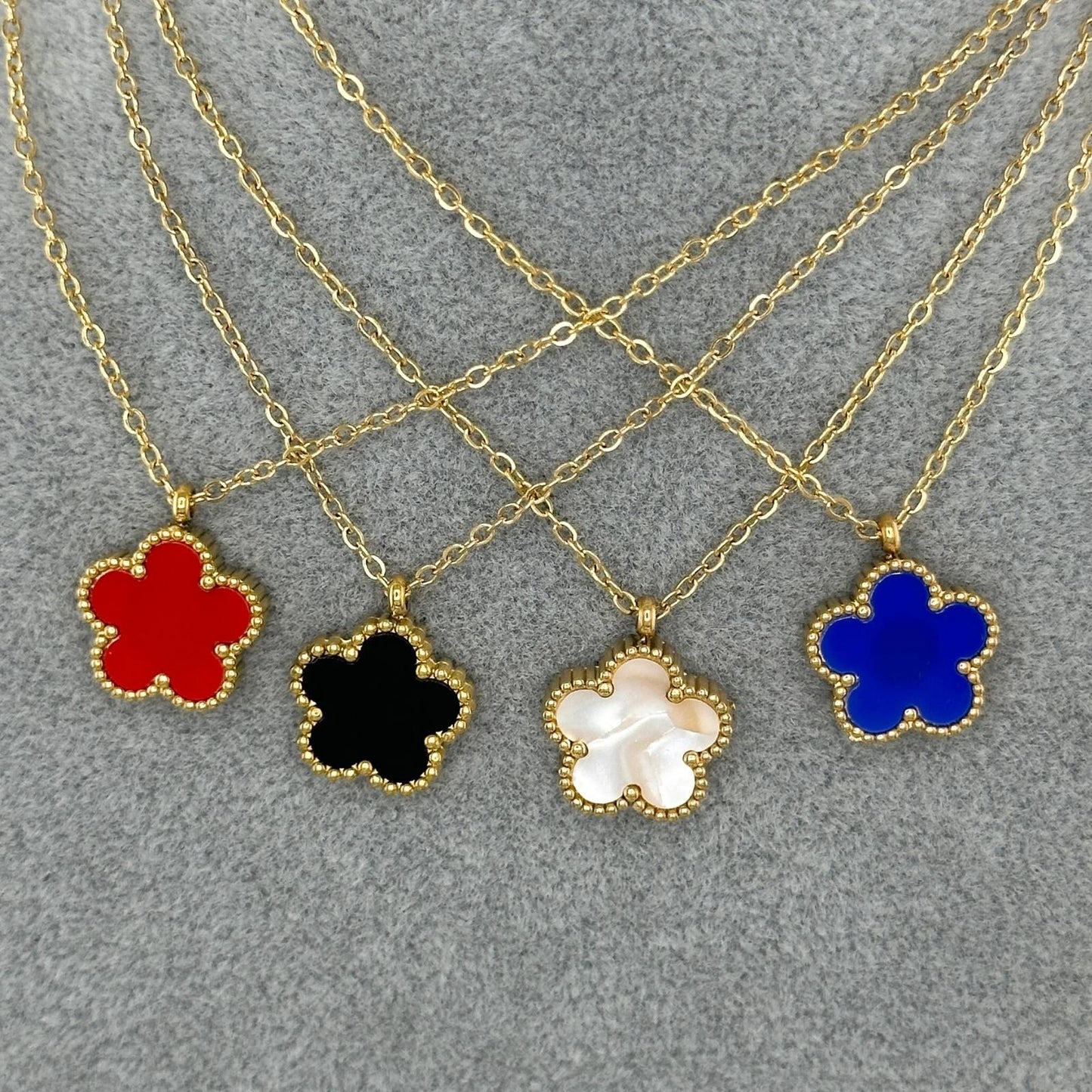 FLOWER NECKLACE, 18K GOLD PLATED STEEL