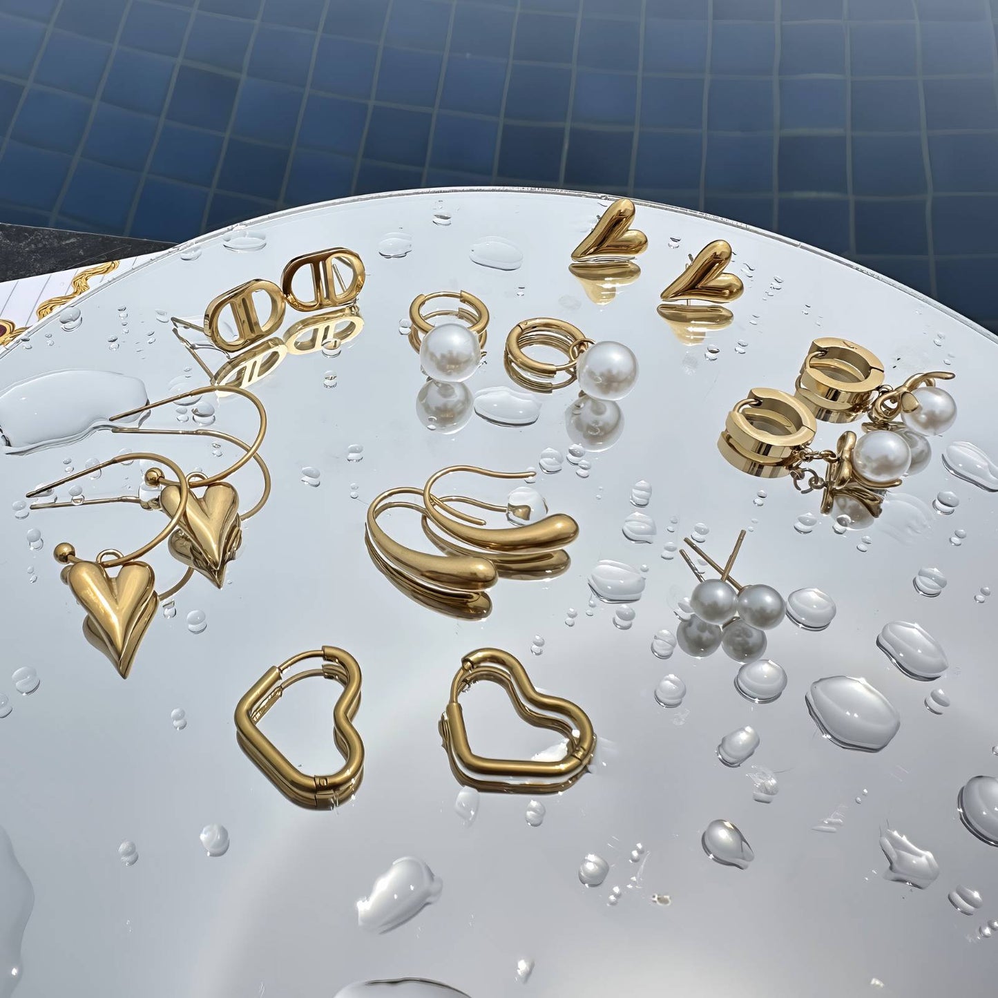 SWEET LOVE EARRINGS, 18K GOLD PLATED STEEL